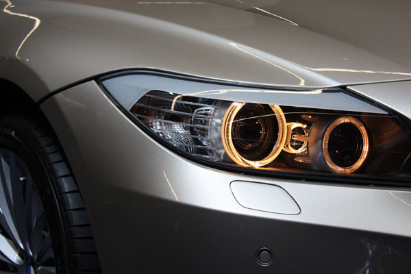 Analisis pelesapan haba lampu depan kereta LED