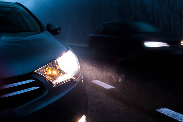 Kereta dengan lampu lampu LED